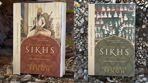 A History of the Sikhs: Volume 1 & 2: 1469-2004 - Khushwant Singh (English)